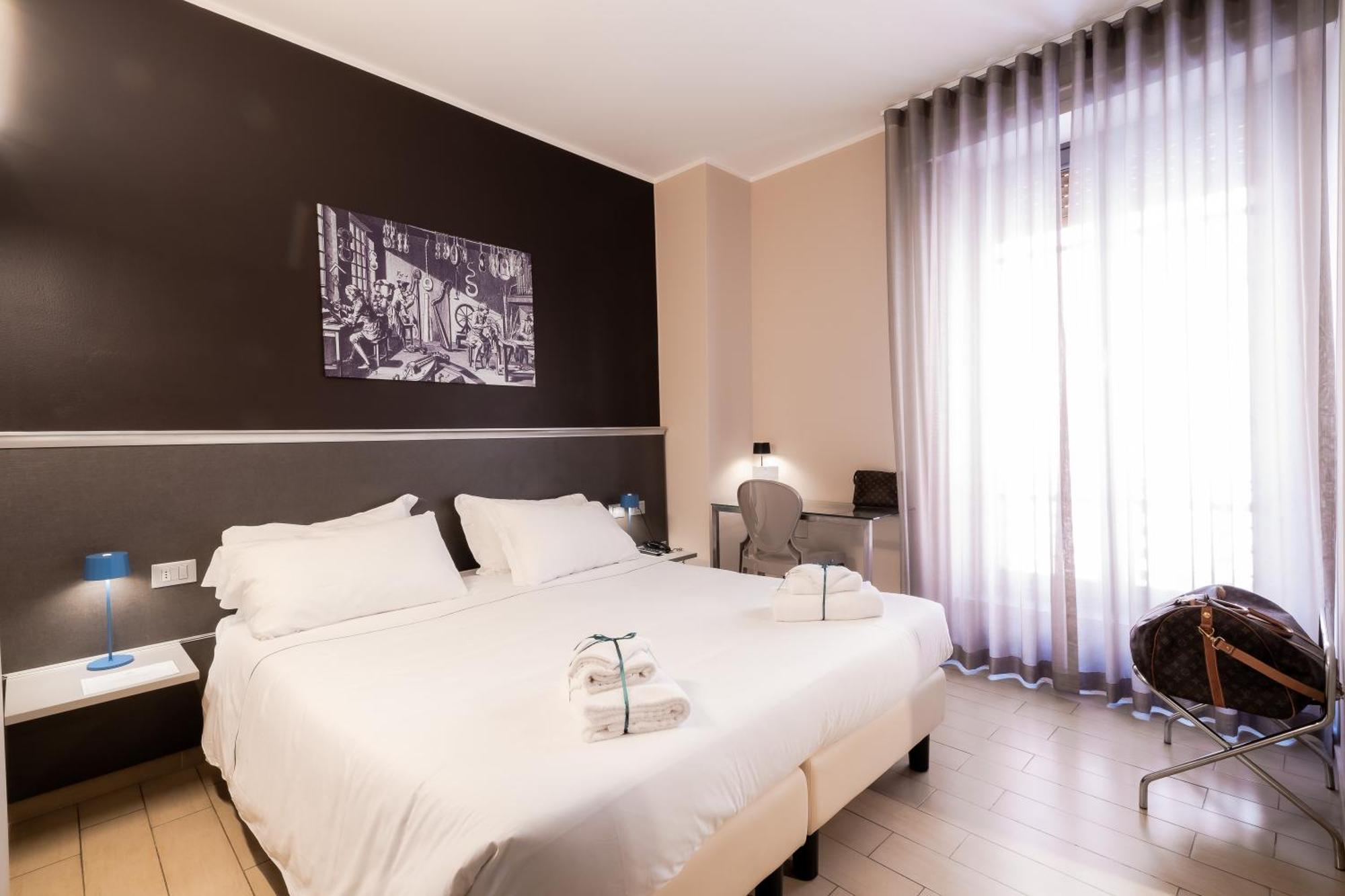 Hotel Duomo Кремона Экстерьер фото
